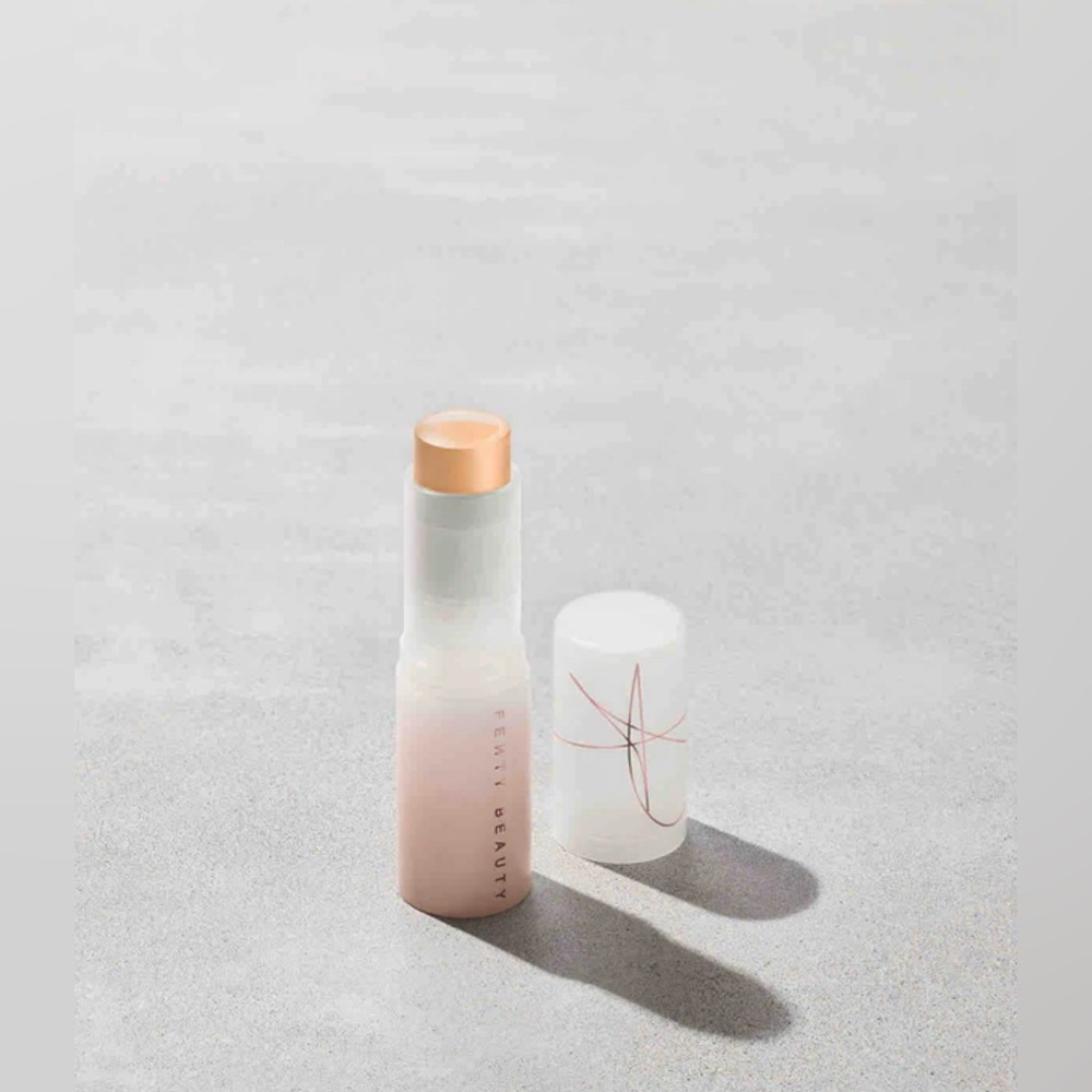 🆕Fenty Beauty Eaze Drop Blur + Smooth Tint Stick